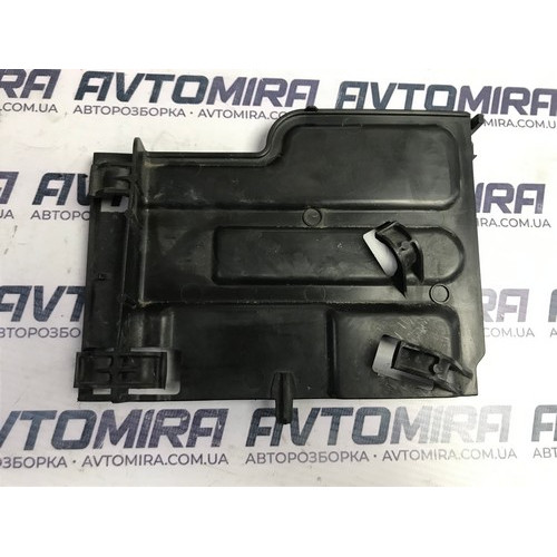  Крышка аккумулятора Ford Focus 2 2005-2010 4M5110757BB
